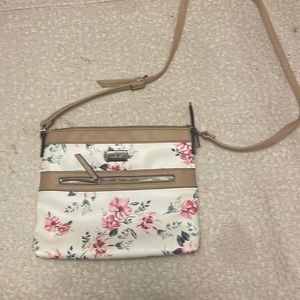 Nine West floral purse good condition